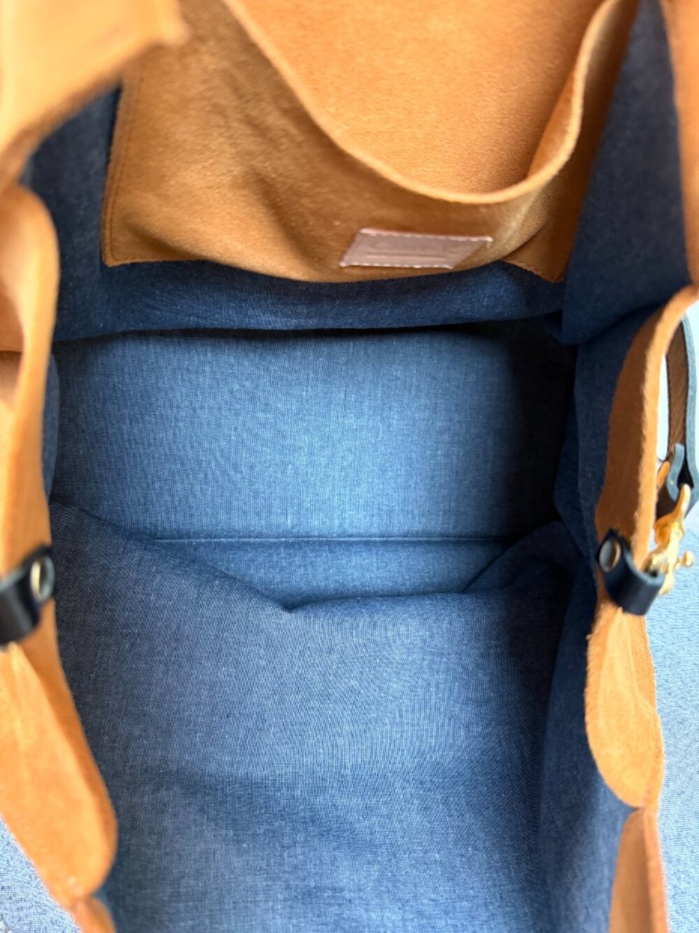 NWOT CLARE V Simple Tote in New Camel Suede with Black/White Stripes - Picture 5 of 9